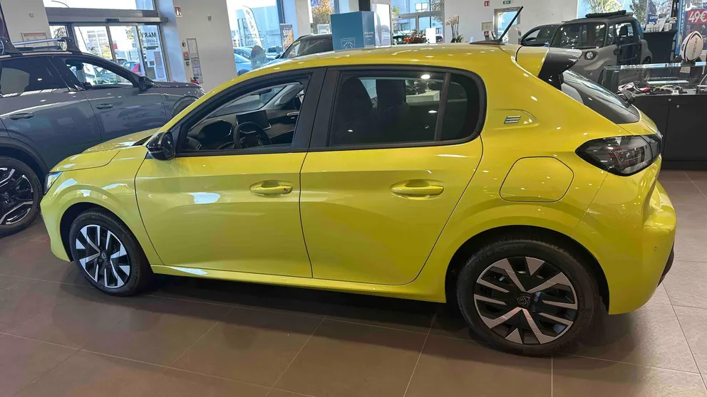 Véhicule occasion 1245718 - peugeot 208 - Photo 2