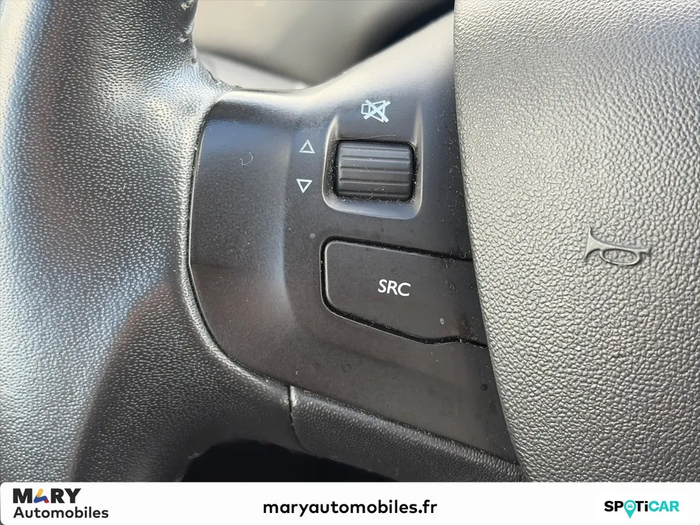 Véhicule occasion 1240358 - peugeot 208 - Photo 12