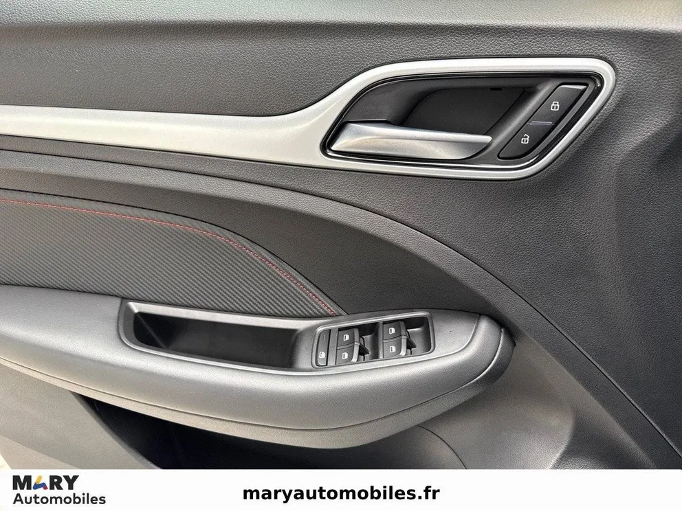 Véhicule occasion 199113 - mg ZS - Photo 16