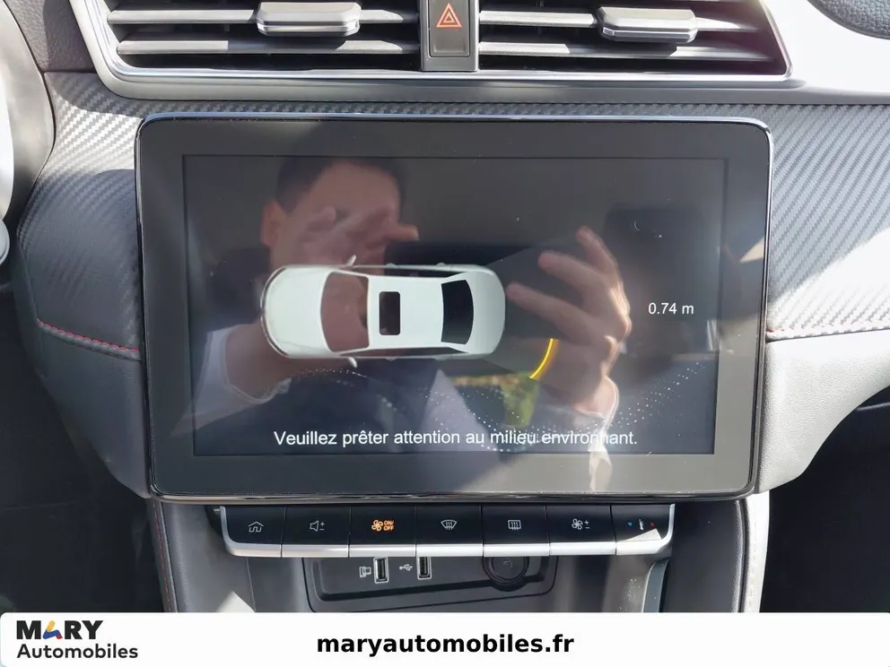 Véhicule occasion 215846 - mg ZS - Photo 14