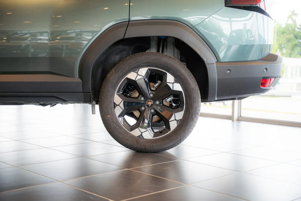 Roue avec pneu d'une Renault