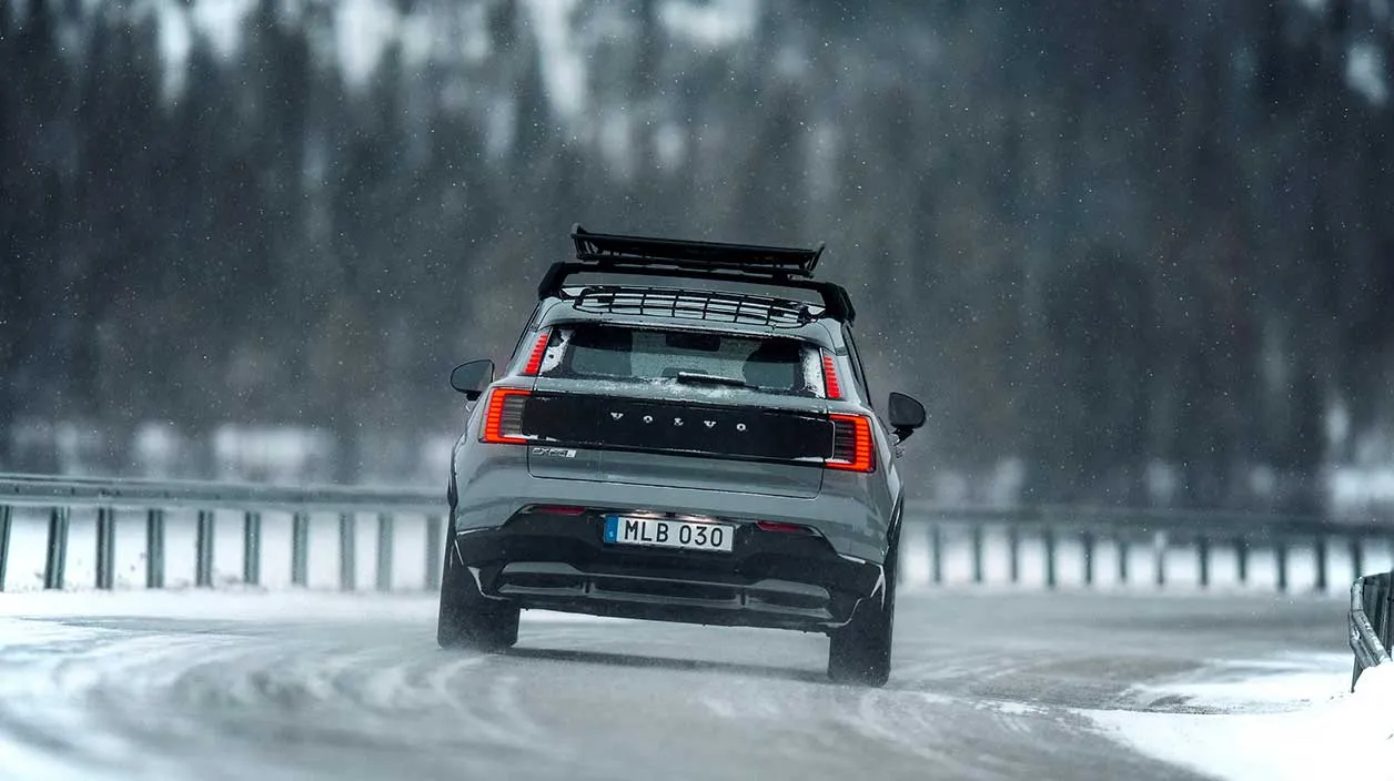 ex30 cross country vue du coffre