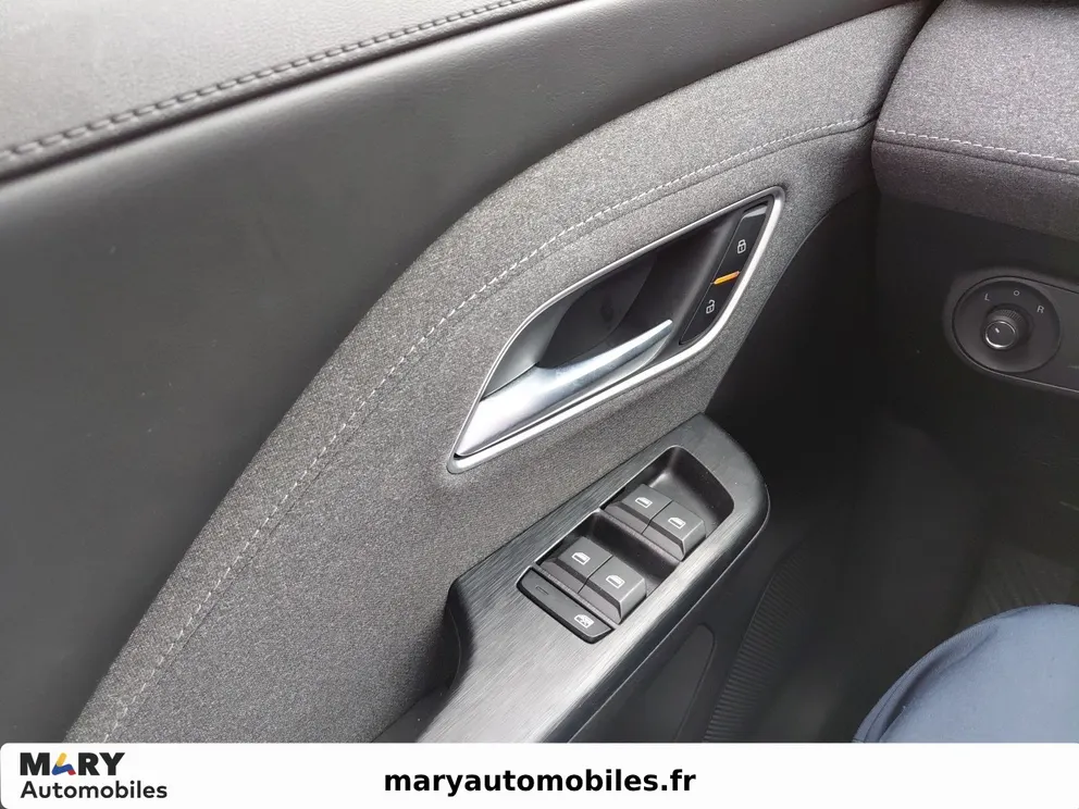 Véhicule occasion 1231681 - mg ZS - Photo 16
