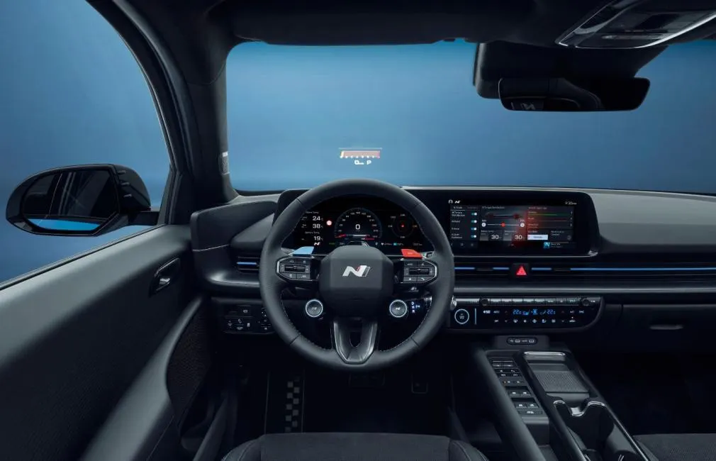 Hyundai Ioniq 6 N 2026 vue du volant