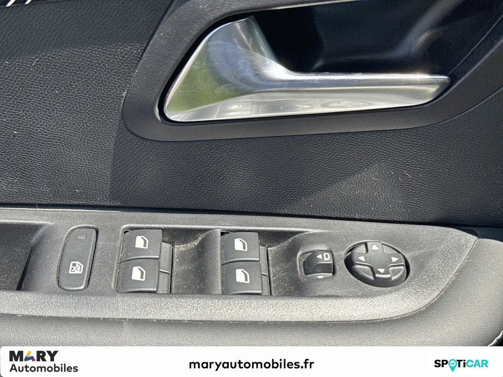 Véhicule occasion 1234049 - peugeot 208 - Photo 12