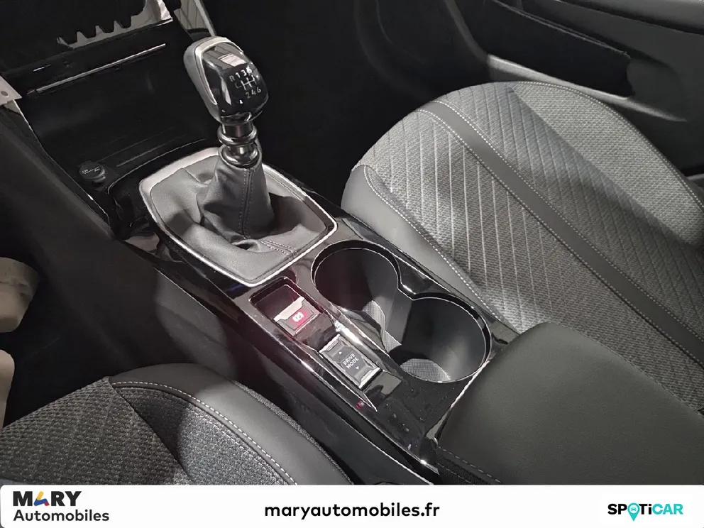 Véhicule occasion 1236894 - peugeot 208 - Photo 10