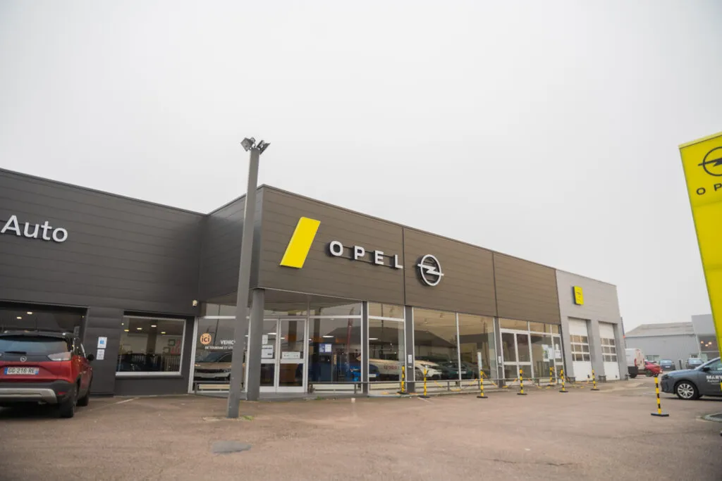 Opel Vernon Mary Automobiles