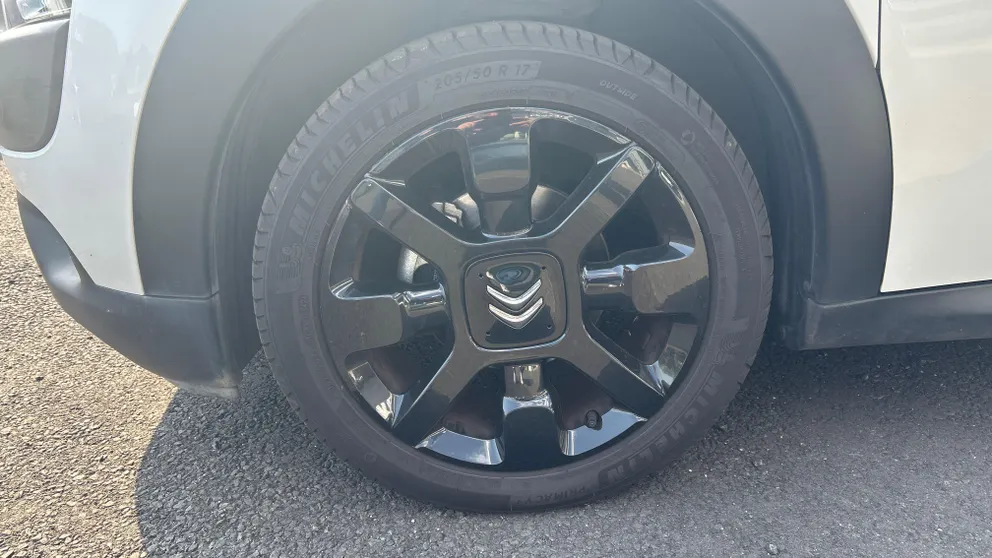 Véhicule occasion 1231177 - Citroën C4 CACTUS - Photo 9