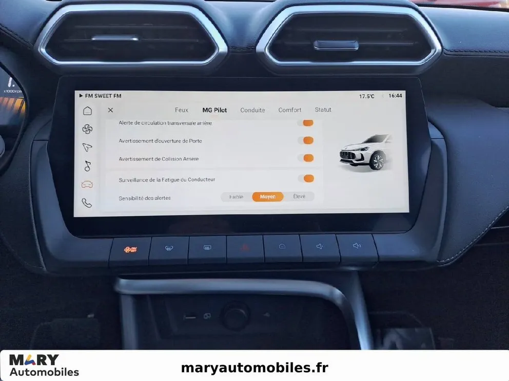 Véhicule occasion 214029 - mg ZS - Photo 19