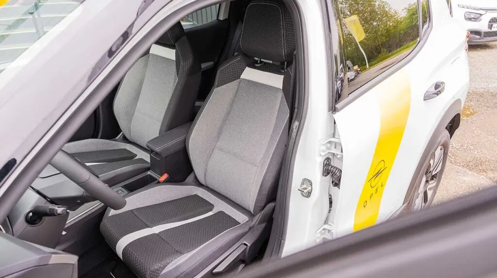 Nouveau Opel Frontera vue des fauteuils 