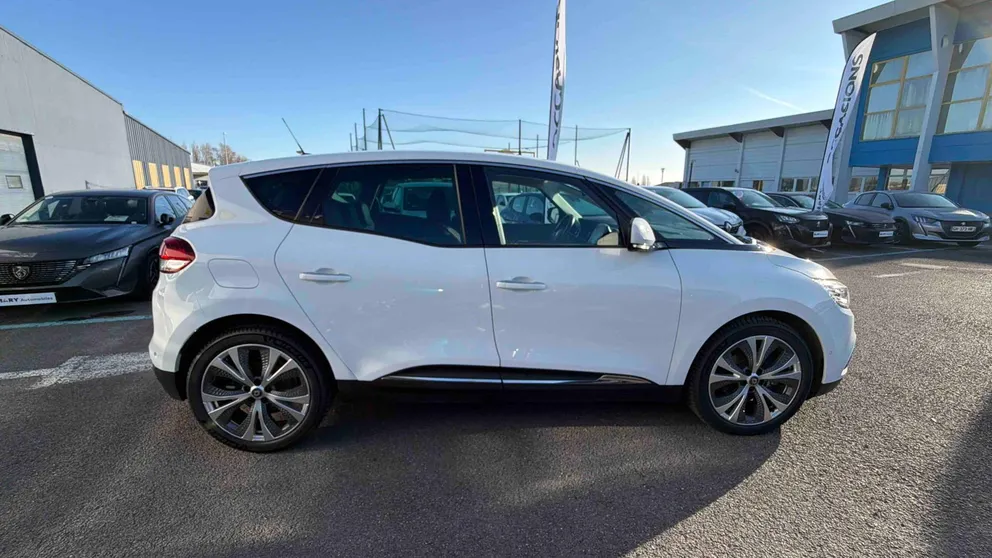 Véhicule occasion 1242427 - renault SCENIC - Photo 5