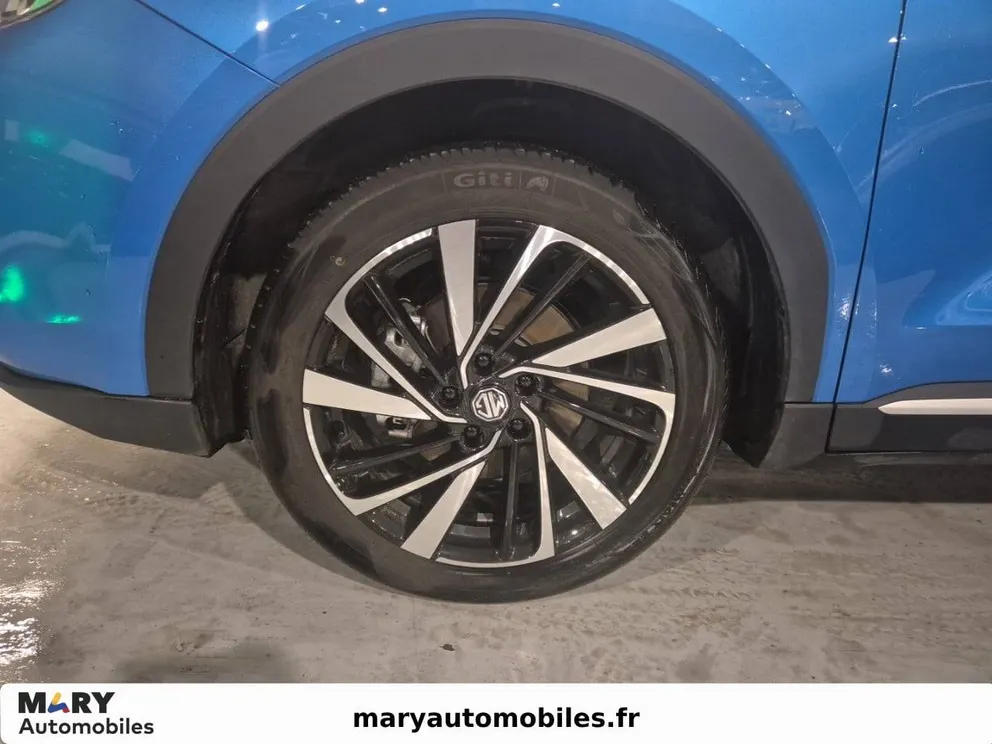 Véhicule occasion 201995 - mg ZS - Photo 11