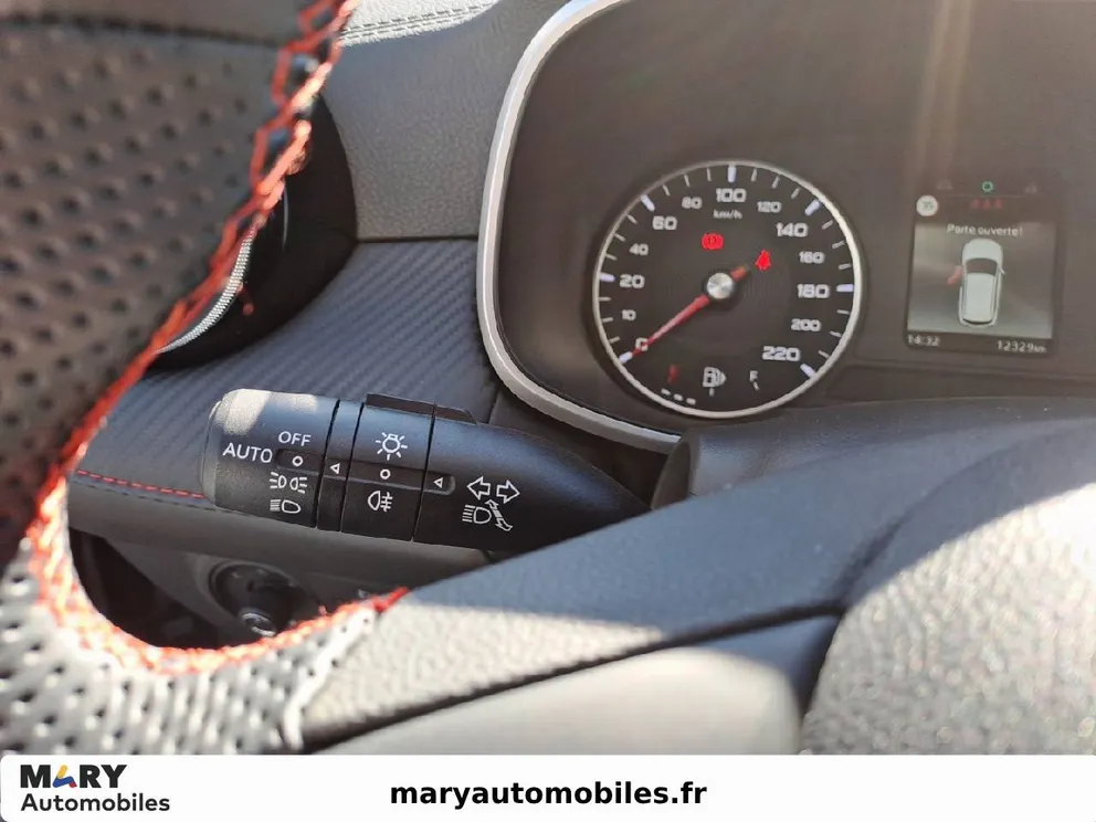 Véhicule occasion 226190 - mg ZS - Photo 15
