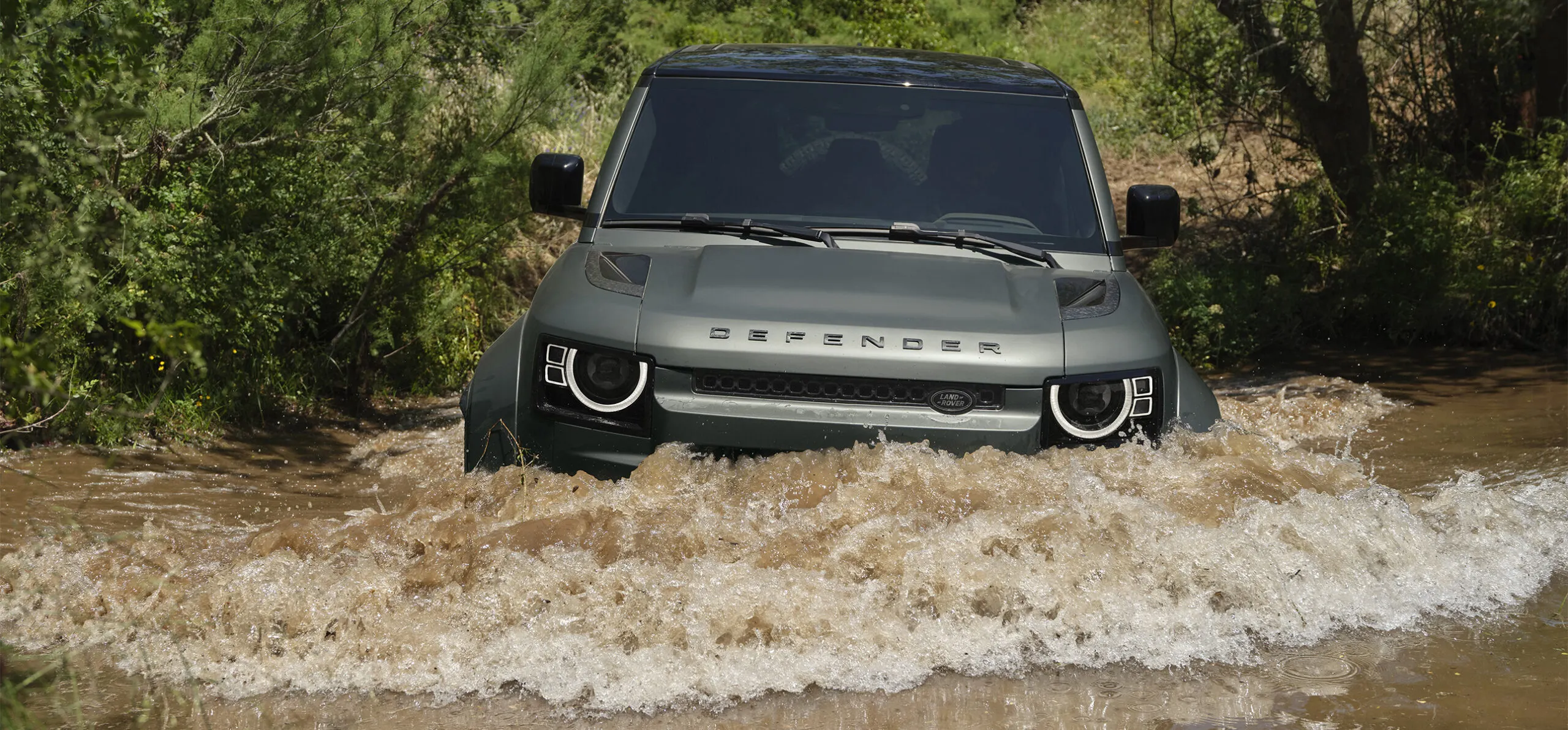 Nouveau Defender Octa immersion dans l'eau