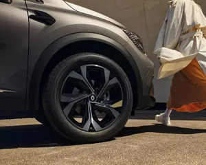 Renault Captur hybride design roue avant