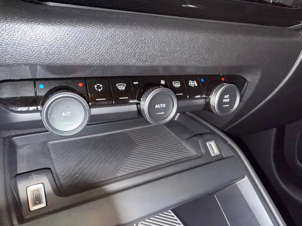 Véhicule occasion 208776 - Citroën C4 - Photo 11