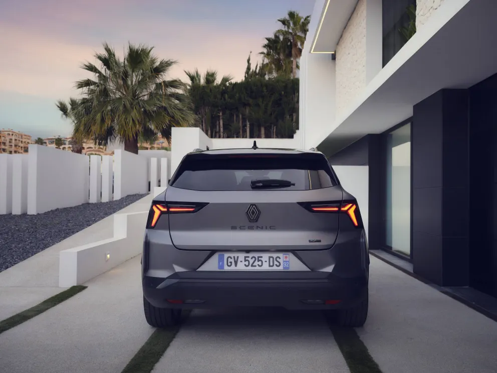 Renault Scenic E-Tech Electric face arrière