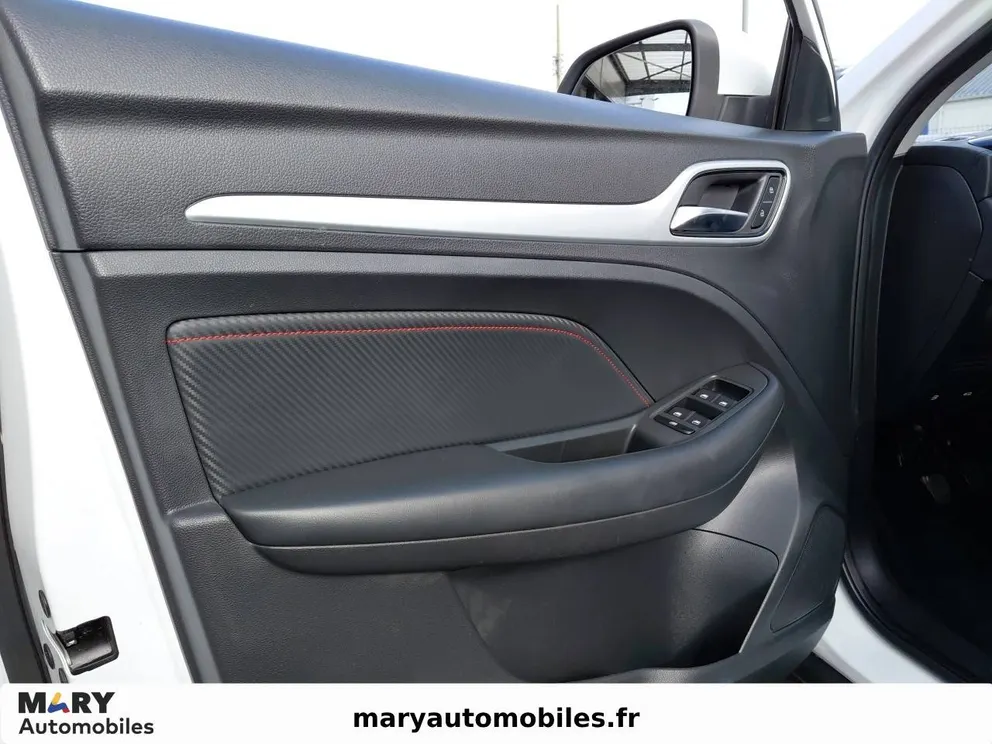 Véhicule occasion 226510 - mg ZS - Photo 12