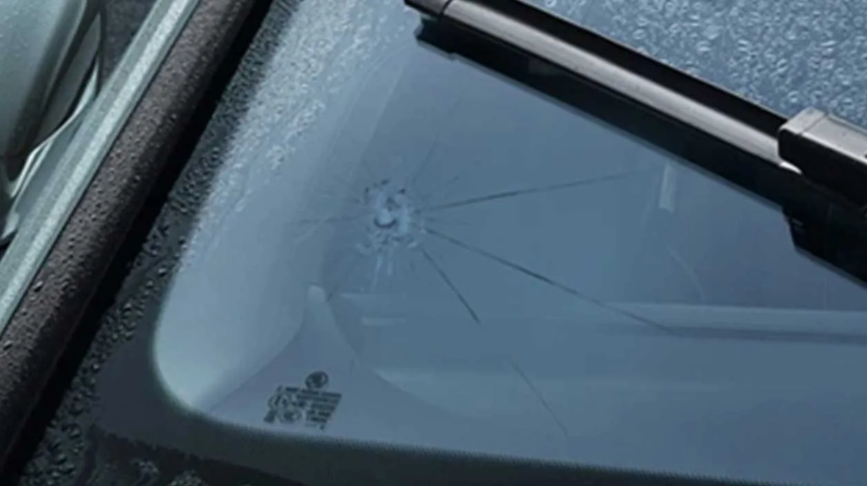 Gros impact sur pare brise