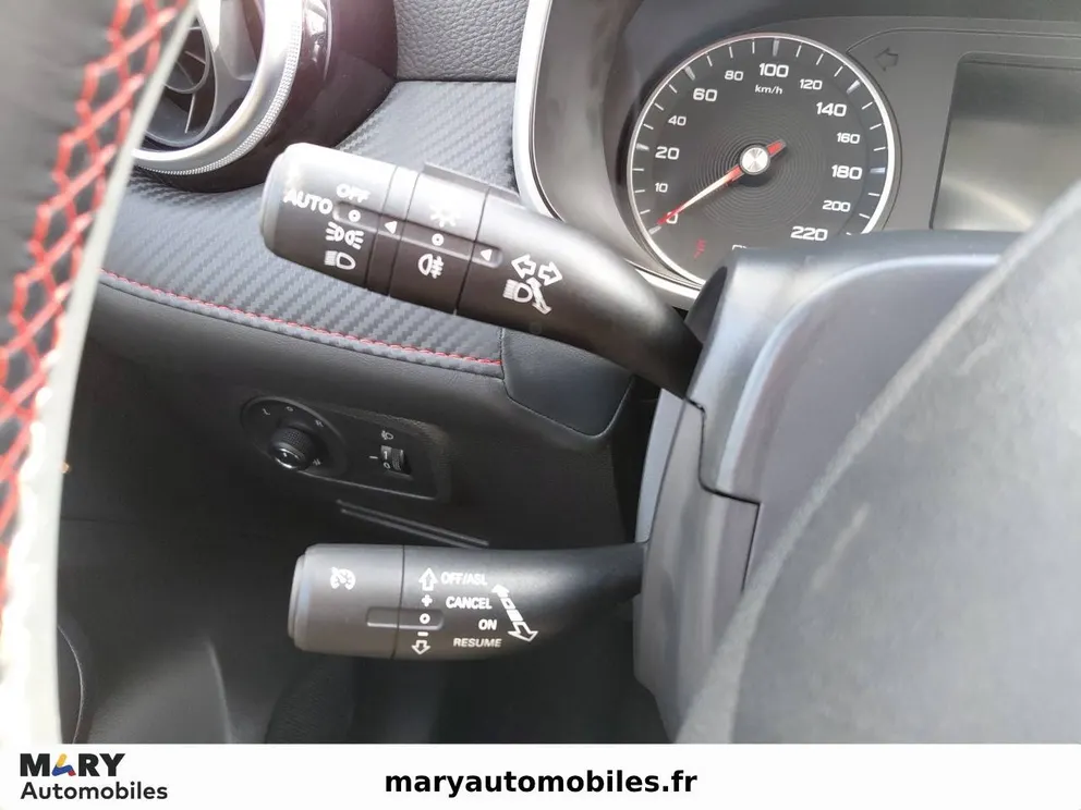 Véhicule occasion 215846 - mg ZS - Photo 15