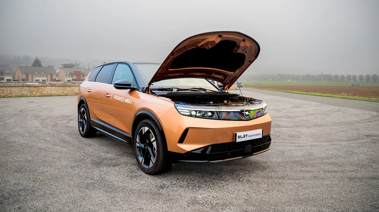 Nouveau Opel Grandland capot