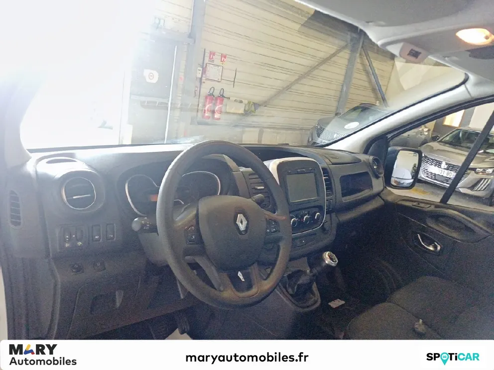 Véhicule occasion 237971 - renault TRAFIC - Photo 8