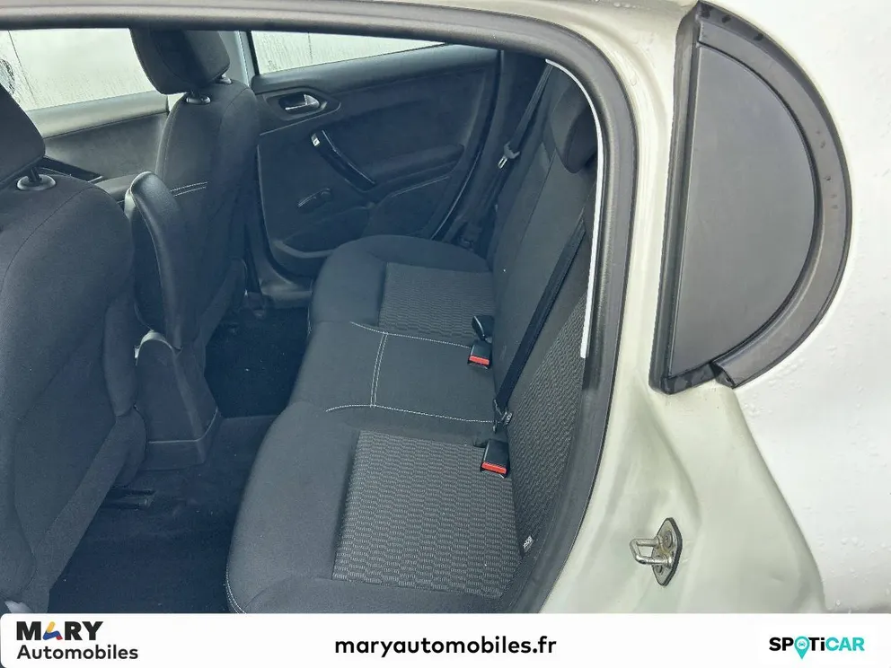 Véhicule occasion 198342 - peugeot 208 - Photo 10