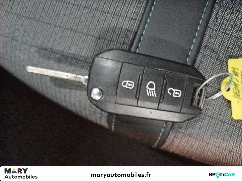 Véhicule occasion 1236360 - peugeot 208 - Photo 12