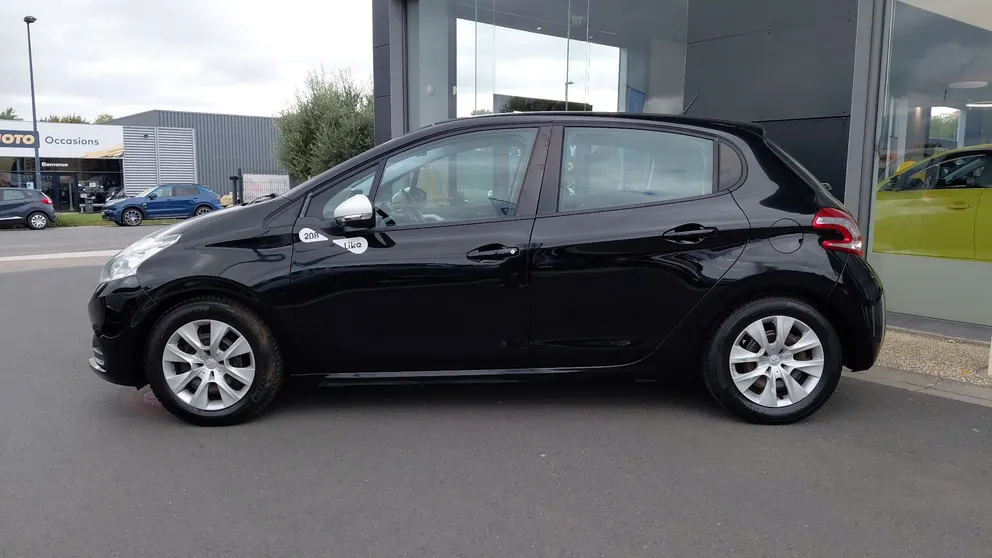 Véhicule occasion 234010 - peugeot 208 - Photo 2