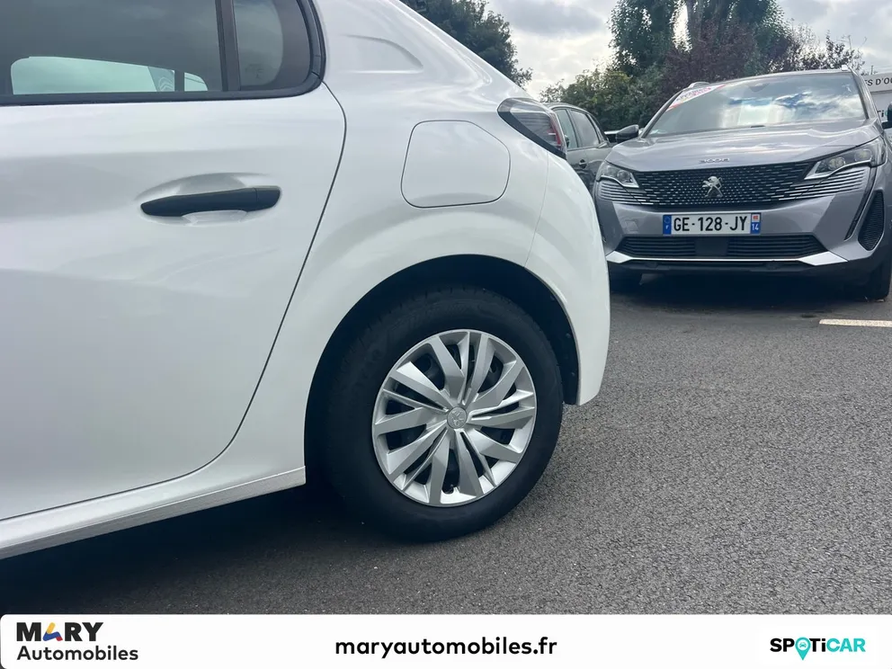 Véhicule occasion 1236483 - peugeot 208 - Photo 7