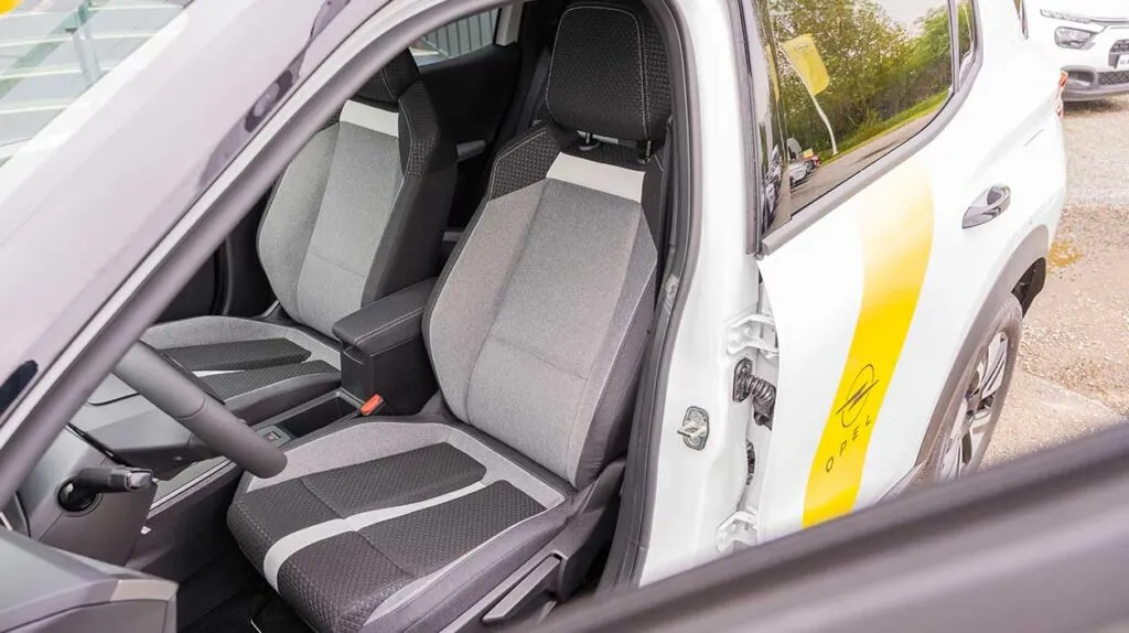 Nouveau Opel Frontera vue des fauteuils