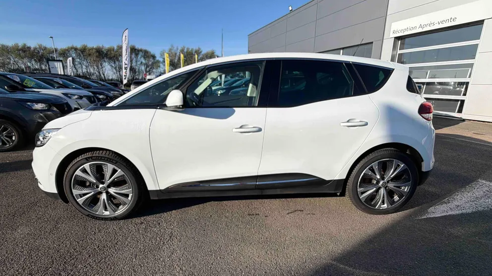 Véhicule occasion 1242427 - renault SCENIC - Photo 2
