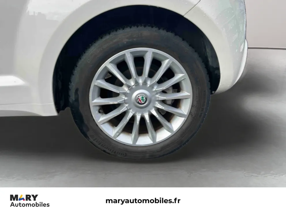 Véhicule occasion 1237370 - alfa romeo MITO - Photo 19