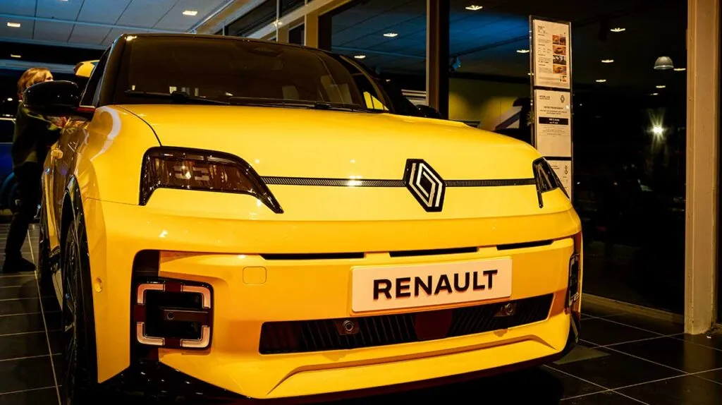 la Renault r5 électrique est éligible aux certificats d'économie d'énergie