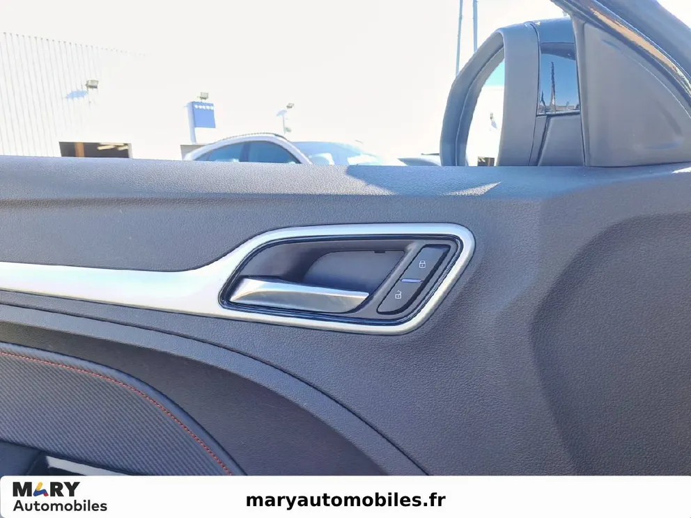 Véhicule occasion 226191 - mg ZS - Photo 15