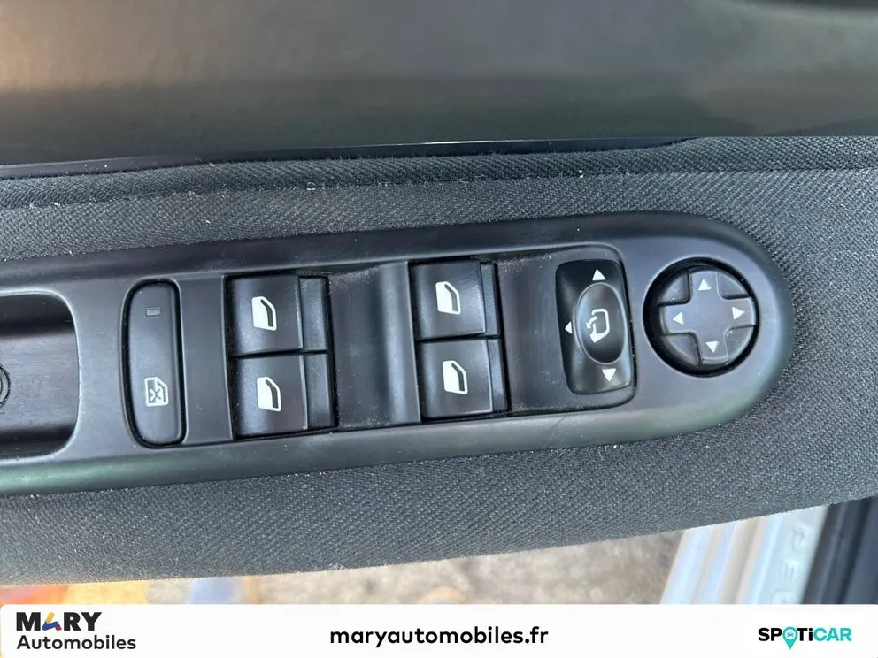 Véhicule occasion 192975 - peugeot 5008 - Photo 9