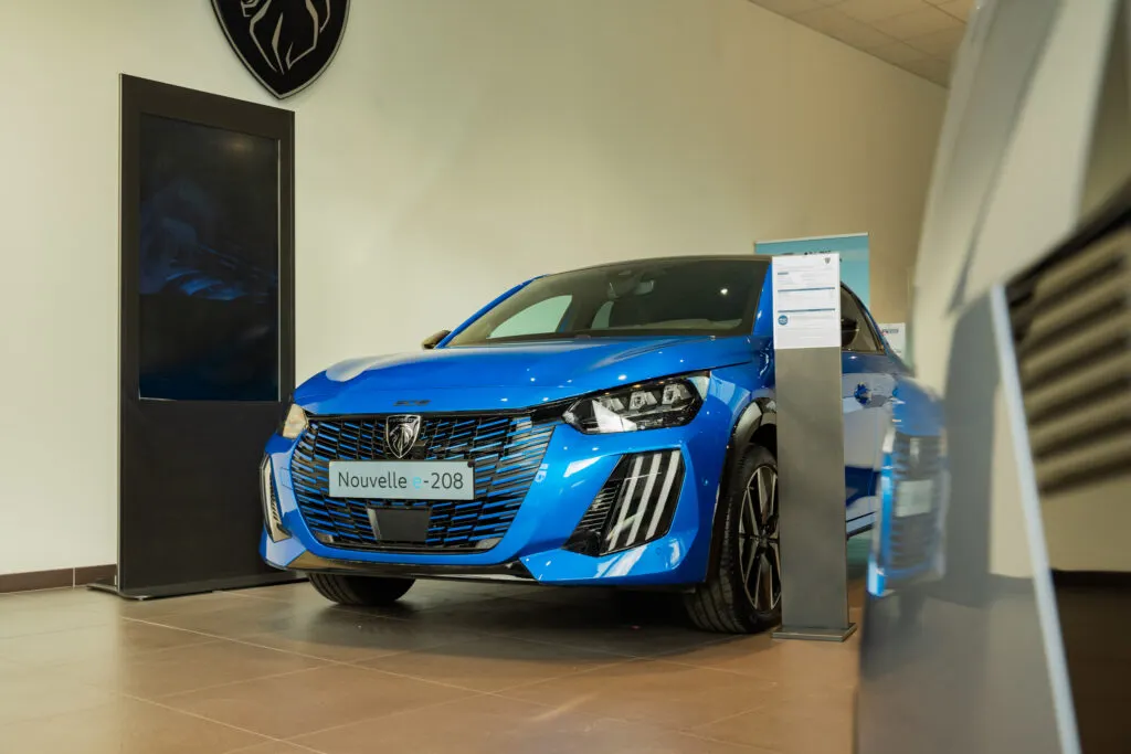 Nouvelle Peugeot e-208 de 2023
