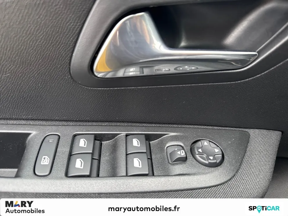 Véhicule occasion 1236015 - peugeot 208 - Photo 14