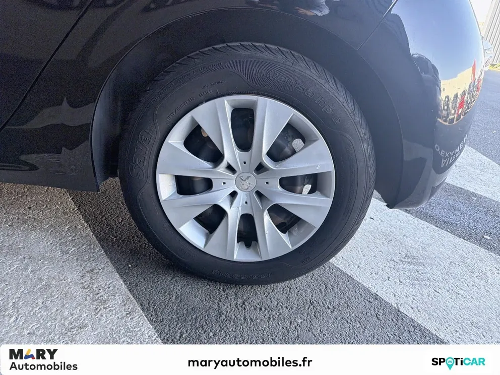 Véhicule occasion 1236314 - peugeot 208 - Photo 7
