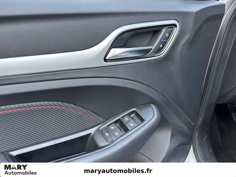 Véhicule occasion 213853 - mg ZS - Photo 15