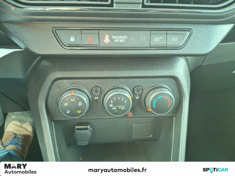 Véhicule occasion 1238130 - dacia SANDERO - Photo 11