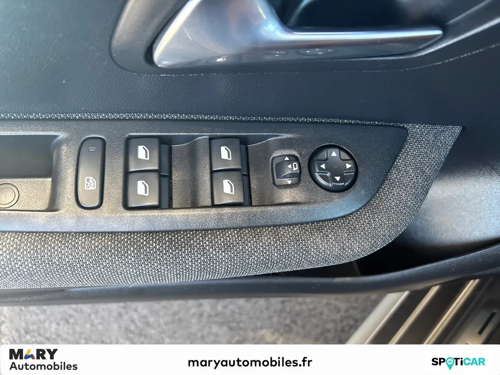 Véhicule occasion 1238387 - peugeot 208 - Photo 20
