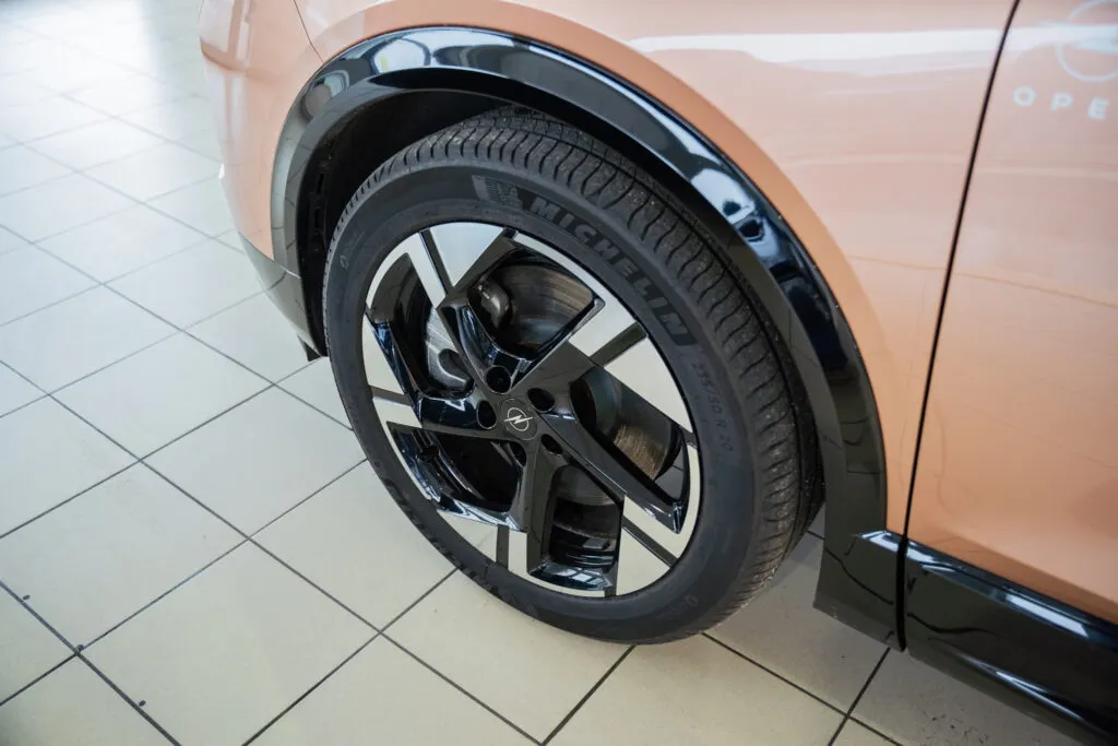 Pneus d'un opel Grandland 2024