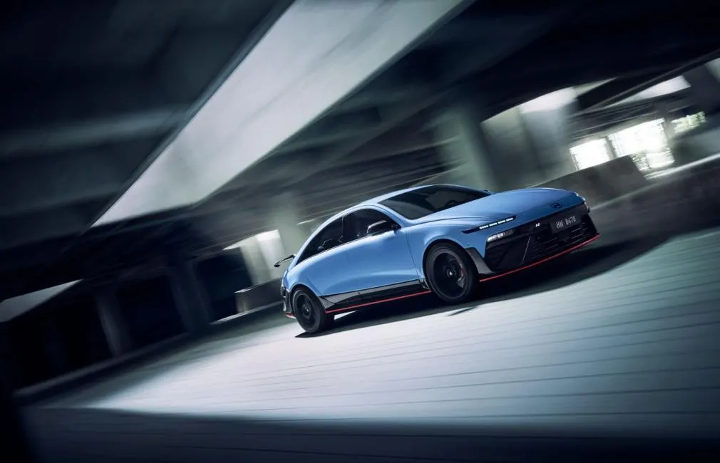 ioniq6n-hyundai-bandeau