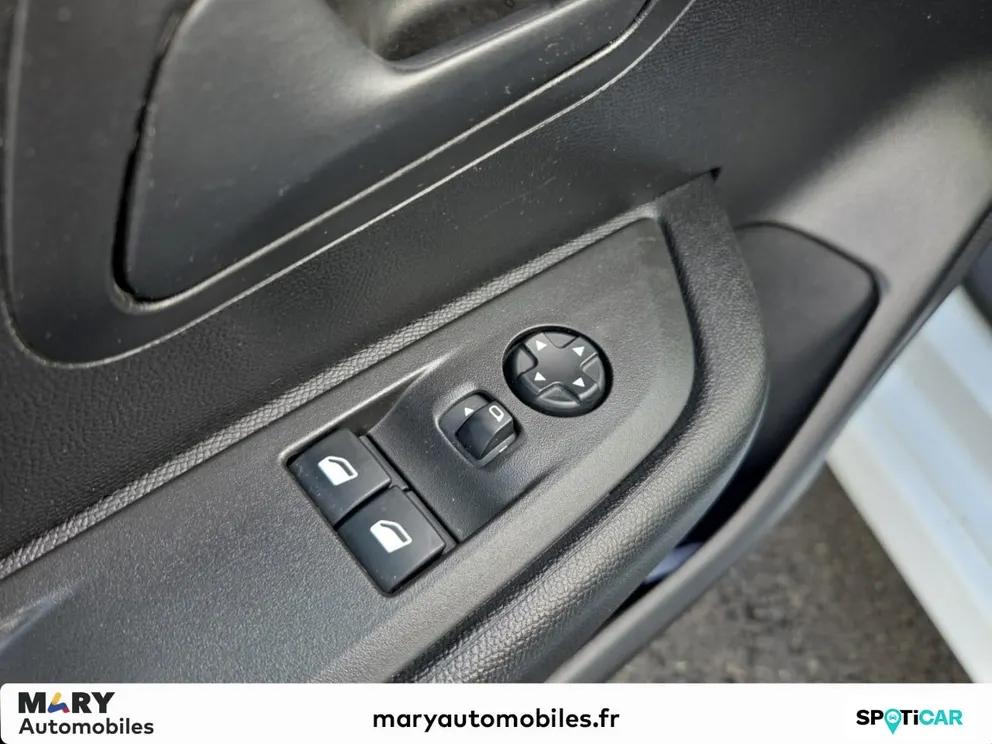 Véhicule occasion 234600 - peugeot 208 - Photo 12