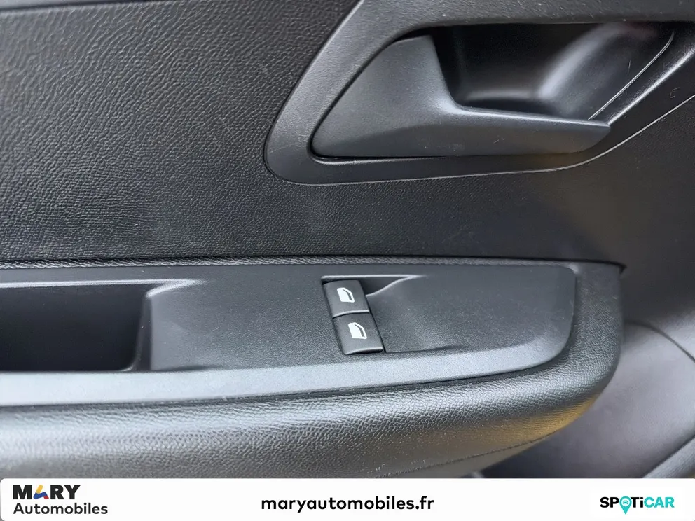 Véhicule occasion 1229960 - peugeot 208 - Photo 9
