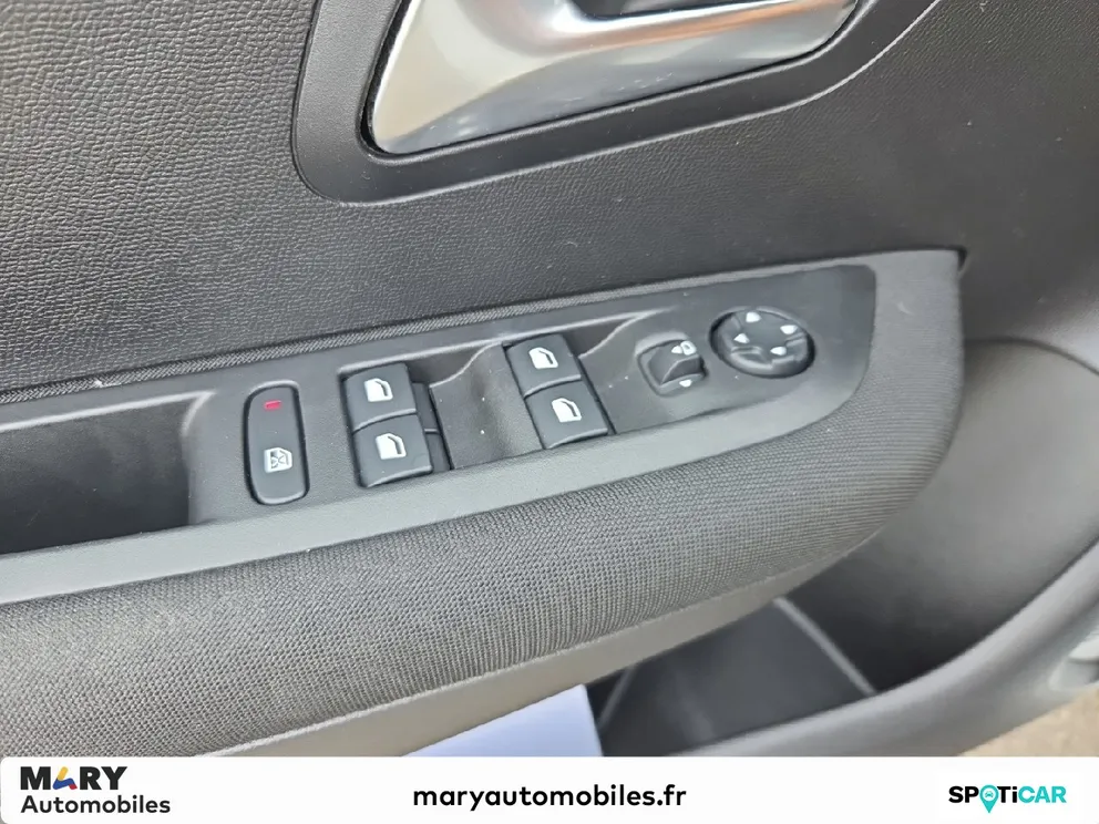 Véhicule occasion 1239600 - peugeot 208 - Photo 9