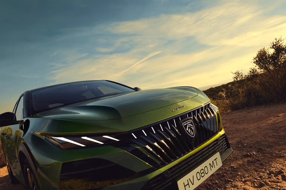 peugeot 408 face avant