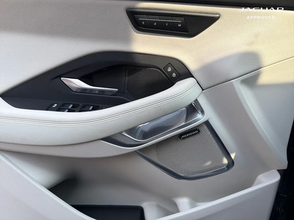 Véhicule occasion 216870 - jaguar E-PACE - Photo 13