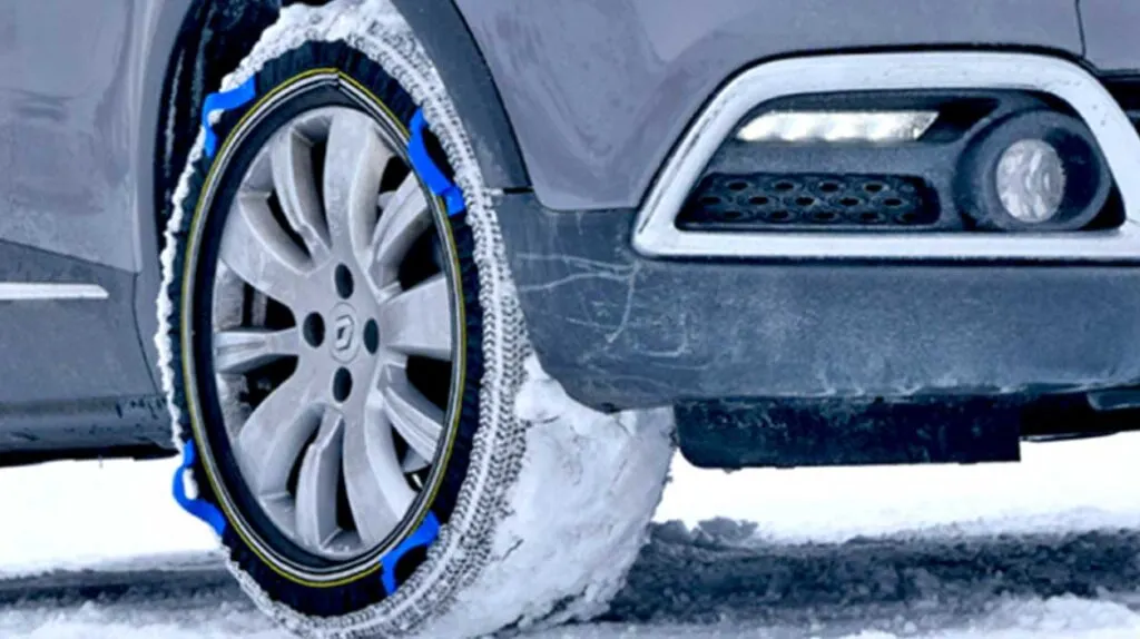 chaine-ou-chaussettes-a-neige-3